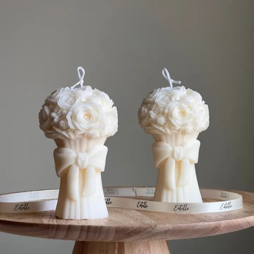 2 Cream flower bouquet candles